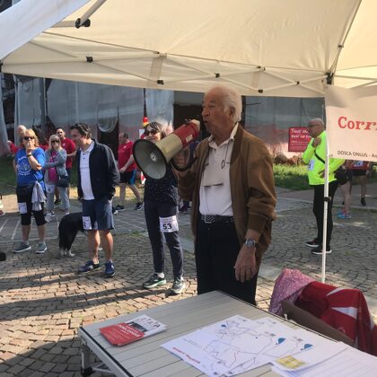 QUATTRO PASSI IN COMPAGNIA - di DOSCA - Il presidente accoglie i runner