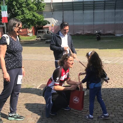 QUATTRO PASSI IN COMPAGNIA - di DOSCA - Il Sindaco Santagostino arriva al traguardo