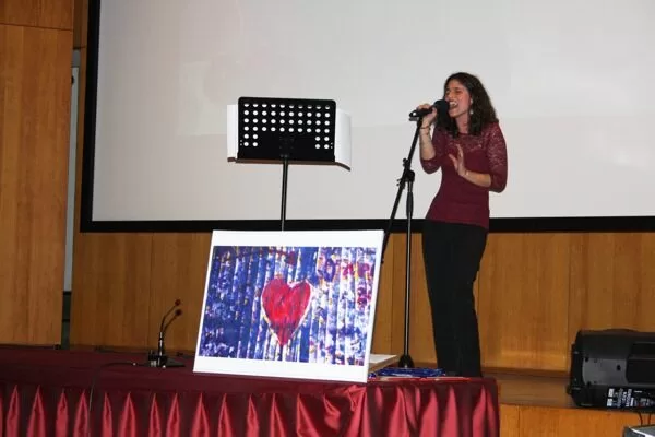 Caterina durante il concerto