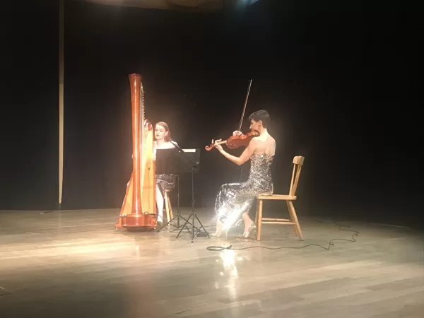 Le musiciste Silvia e Yara