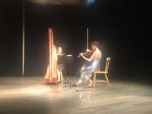 Le musiciste Silvia e Yara
