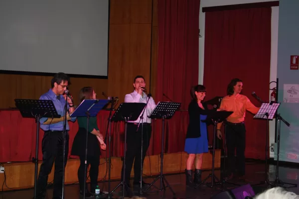 L'esibizione del gruppo "Le voci del Musical"