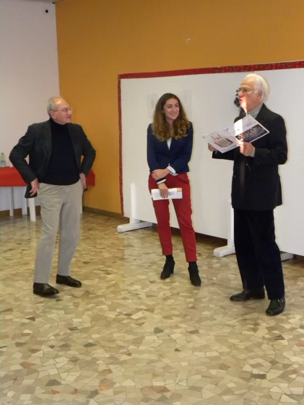 Klodiana Dosti, vincitrice del Premio DOSCAR per la poesia