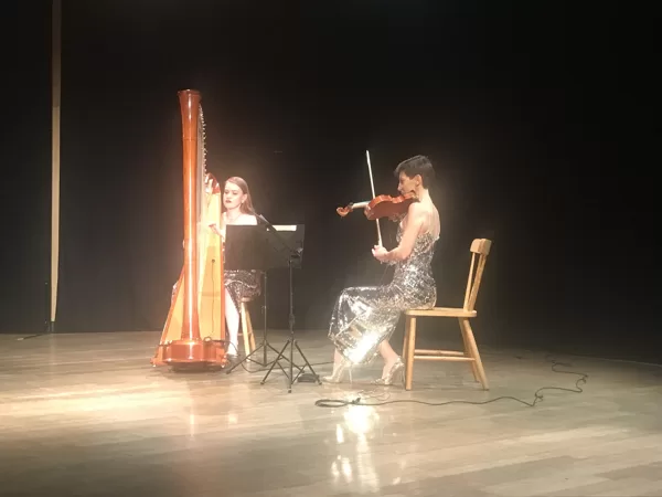Le musiciste Silvia e Yara
