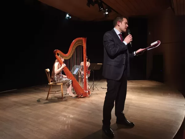 Dal repertorio di musica classica, si passa alle colonne sonore di film entrati nella stor