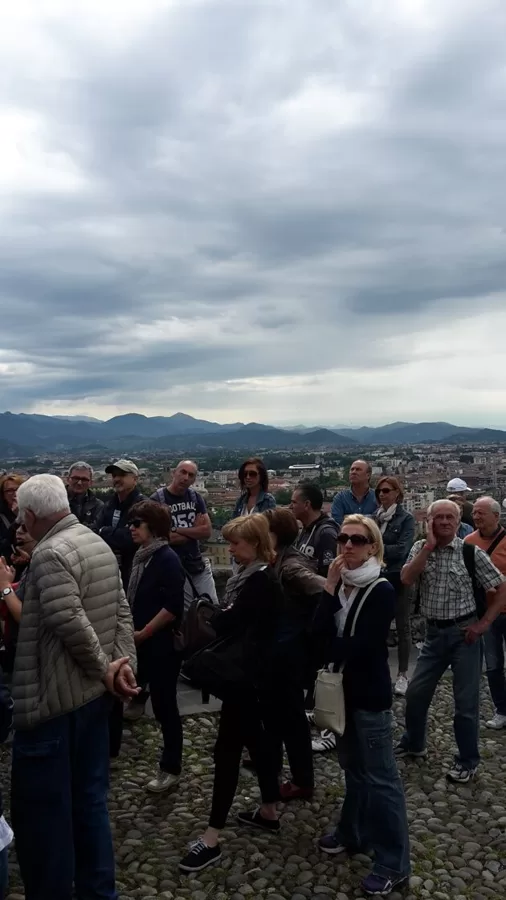 I donatori ammirano il panorama