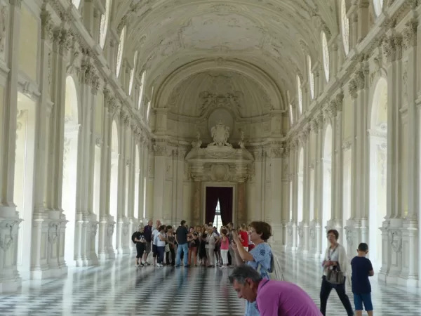 Gli immensi corridoi