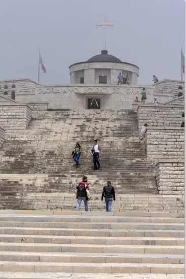 La scalinata del Sacrario
